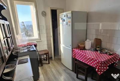 Apartament cu 4 camere semidecomandat în Simeria - 4