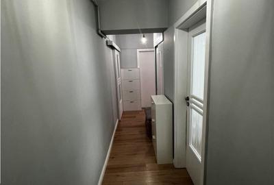 Apartament cu 3 camere decomandat în Turnișor
