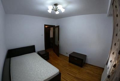 Apartament cu 3 camere semidecomandat, mobilat în Central - 2