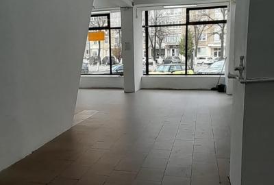 Spațiu comercial, de 80 mp, în Gării - 3