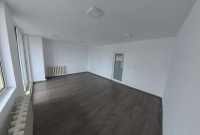 Spațiu comercial, de 33 mp, în Independenței - 7