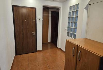 Apartament cu 3 camere semidecomandat în Militari - 1