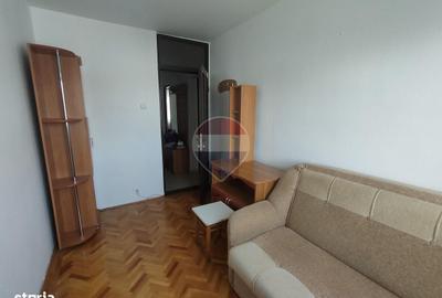 Apartament cu 3 camere decomandat în Calea Dumbrăvii