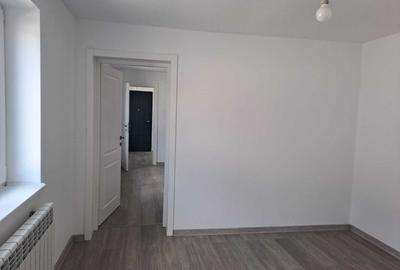 Casă cu 4 camere în Central - 2