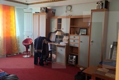 Apartament cu 3 camere decomandat, mobilat în Steaua
