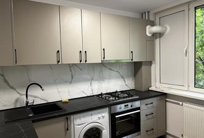 Apartament cu 2 camere decomandat, mobilat în Arcul de Triumf