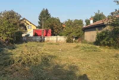 Teren de 400 mp, în Central