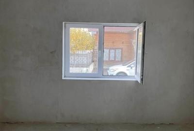 Casă cu 4 camere în Revetiș