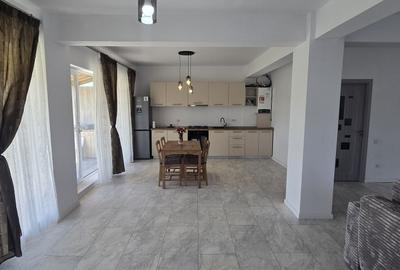 Casă cu 3 camere cu Teren 440 Mp în Agigea