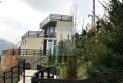 Casă individuală cu 4 camere cu Canalizare în Central - 1