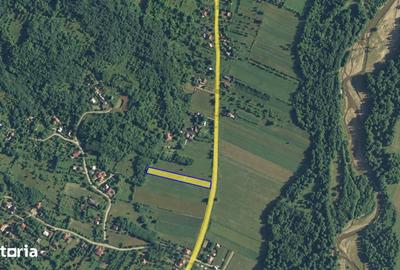 Teren de 3300 mp, în Stâlpeni
