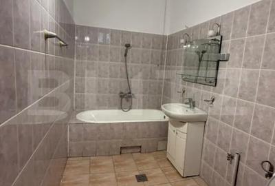 Apartament cu 2 camere semidecomandat în Ultracentral