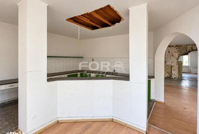 Casă cu 4 camere cu Teren 520 Mp în Central