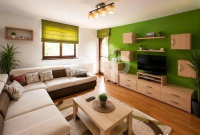 Apartament cu 3 camere decomandat în Tractorul - 3