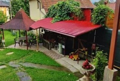 Casă cu 5 camere cu Teren 500 Mp în Central - 1