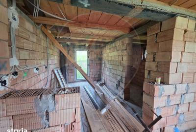 Casă cu 3 camere cu Teren 4234 Mp în Adămuș - 9