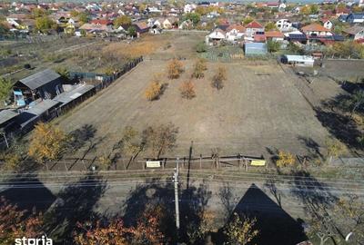 Teren de 300 mp, în Păuliș