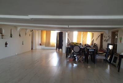 Casă individuală cu 5 camere cu Teren 400 Mp în Central - 4