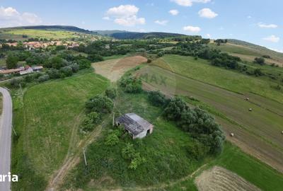Teren de 2539 mp, în Vânători