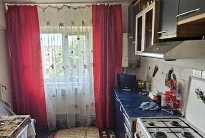 Apartament cu 2 camere decomandat în Poarta 6