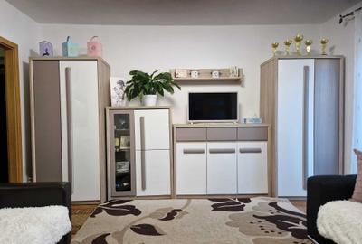 Apartament cu 3 camere decomandat în Micro 16