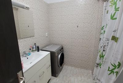 Apartament cu 3 camere decomandat în Ostroveni