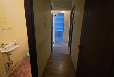 Apartament cu 3 camere decomandat în Rahova