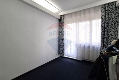 Apartament cu 4 camere semidecomandat în P-ța Victoriei - 4