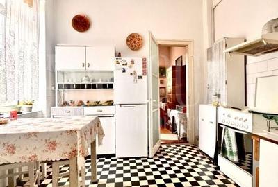 Apartament cu 3 camere semidecomandat în Central - 6