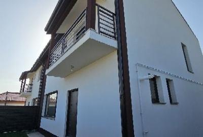 Duplex cu 4 camere cu Canalizare în Bălăceanca - 1