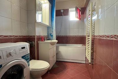 Garsonieră decomandată în Noua
