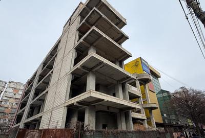 Spațiu comercial, de 2,742 mp, în Micro 18 - 9