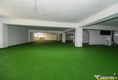 Spațiu comercial, de 850 mp, în Central