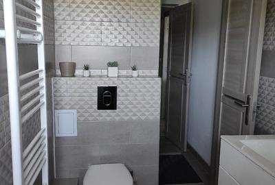 Apartament cu 2 camere decomandat, mobilat în Central