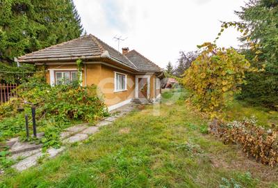 Casă individuală cu 3 camere cu Canalizare în Baciu