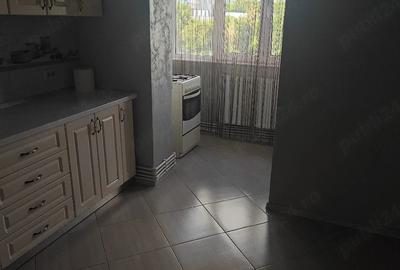Apartament cu 3 camere decomandat în Popa Șapcă - 2