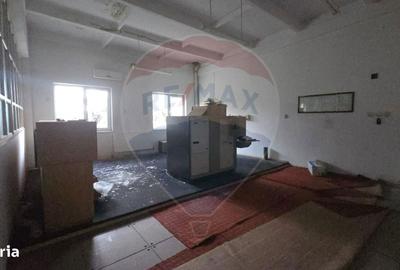 Spațiu comercial, de 759 mp, în Central - 14