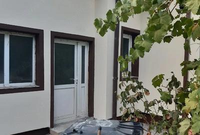 Casă cu Teren 400 Mp în Central