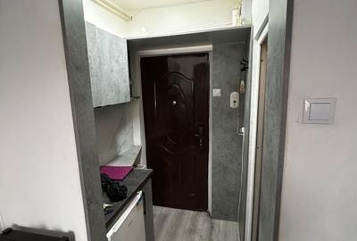 Garsonieră în Traian - 4