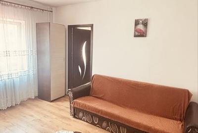 Apartament cu 2 camere nedecomandat în Trivale