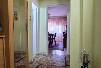 Apartament cu 3 camere decomandat în Tomis III - 16