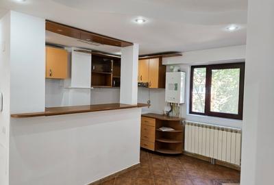 Apartament cu 3 camere decomandat în Octavian Goga - 2