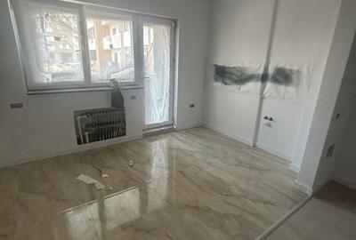 Apartament cu 3 camere în Central - 1