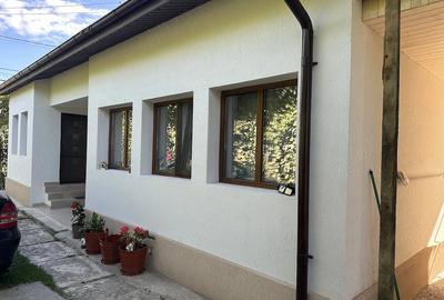 Casă cu 4 camere cu Teren 2400 Mp în Filipeștii de Pădure