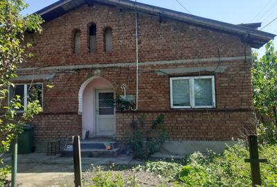 Casă cu 4 camere în Plavia