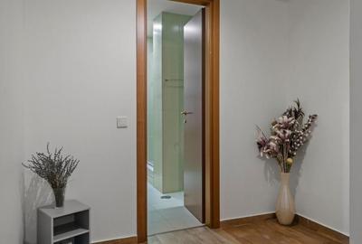 Apartament cu 3 camere decomandat în Ștefan cel Mare