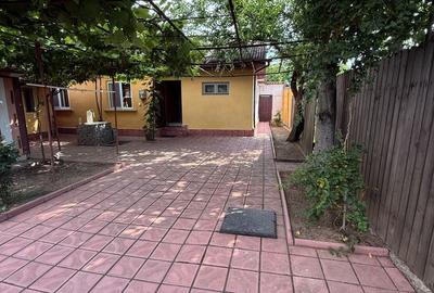 Casă cu 4 camere cu Teren 239 Mp în Palazu Mare