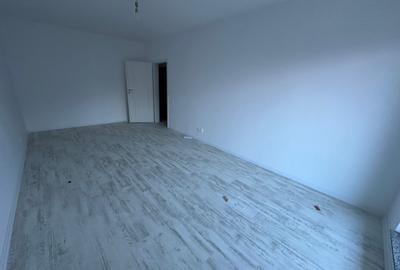 Apartament cu 3 camere decomandat în Apărătorii Patriei - 2