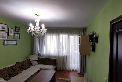Apartament cu 3 camere decomandat în Palat - 8