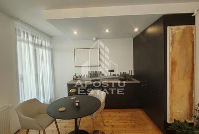 Apartament cu 2 camere semidecomandat în Soarelui